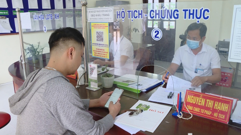 Đ&acirc;̉y mạnh thực hi&ecirc;̣n chuy&ecirc;̉n đ&ocirc;̉i s&ocirc;́ ở Y&ecirc;n Từ