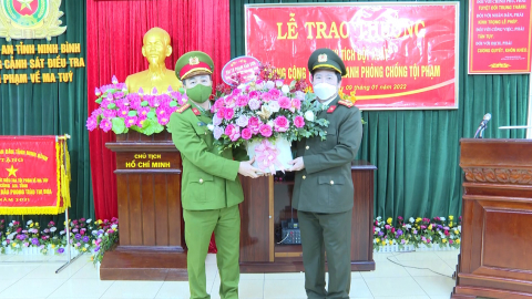 Thưởng n&oacute;ng vụ bắt đối tượng mua, b&aacute;n Heroin