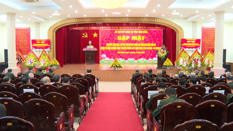 Gặp mặt nguy&ecirc;n l&atilde;nh đạo, chỉ huy Bộ Chỉ huy Qu&acirc;n sự tỉnh qua c&aacute;c thời kỳ 