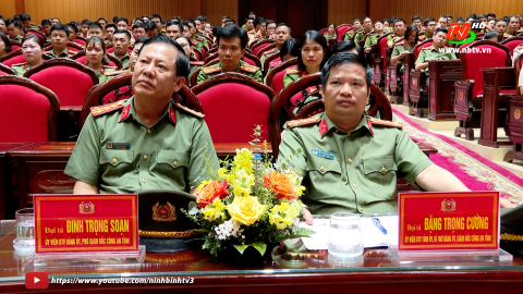 C&ocirc;ng an tỉnh tổ chức Lễ C&ocirc;ng bố Quyết định thăng cấp bậc h&agrave;m, n&acirc;ng lương năm 2023