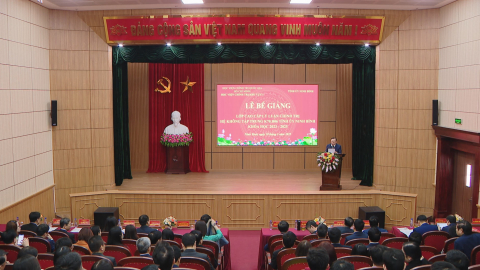 Bế giảng lớp Cao cấp l&yacute; luận ch&iacute;nh trị hệ kh&ocirc;ng tập trung kh&oacute;a 2023 - 2025