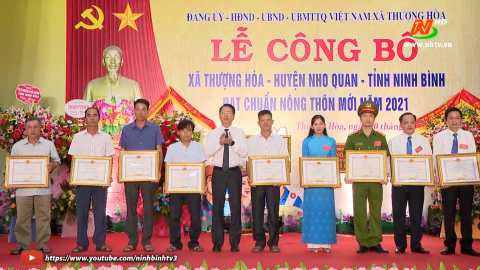 Thượng H&ograve;a đ&oacute;n bằng c&ocirc;ng nhận x&atilde; đạt chuẩn n&ocirc;ng th&ocirc;n mới