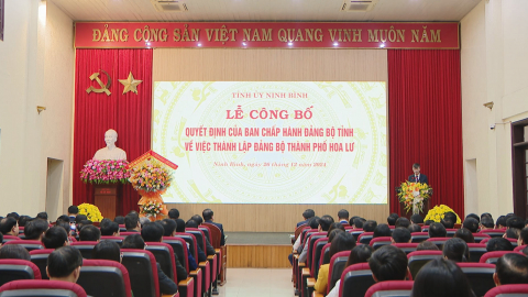 Lễ C&ocirc;ng bố Quyết định th&agrave;nh lập Đảng bộ th&agrave;nh phố Hoa Lư
