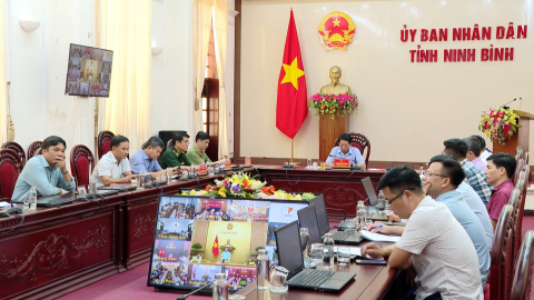 Quyết t&acirc;m gỡ cảnh b&aacute;o "Thẻ v&agrave;ng" của EC