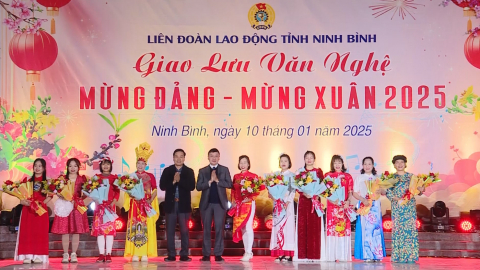 Giao lưu văn nghệ &ldquo;Mừng Đảng mừng Xu&acirc;n&rdquo; tại huyện Y&ecirc;n Kh&aacute;nh
