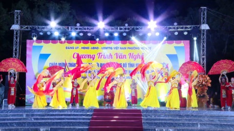 Chương tr&igrave;nh văn nghệ tại phường Hoa Lư