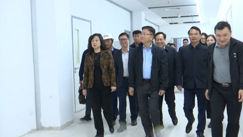 Đồng ch&iacute; Ph&oacute; Thủ tướng Ch&iacute;nh phủ L&ecirc; Th&agrave;nh Long kiểm tra tiến độ thực hiện Dự &aacute;n Cơ sở 2, Bệnh viện Bạch Mai v&agrave; Bệnh viện Hữu nghị Việt Đức
