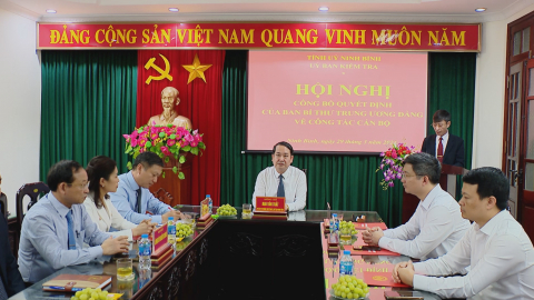 C&ocirc;ng bố Quyết định của Ban B&iacute; thư Trung ương Đảng về c&ocirc;ng t&aacute;c c&aacute;n bộ
