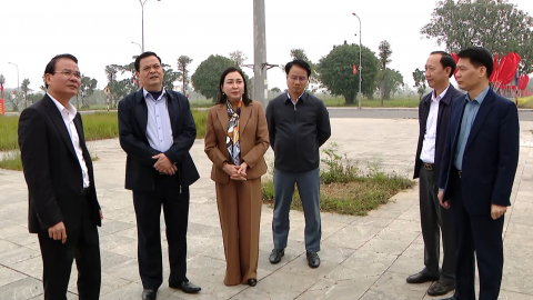 Đồng ch&iacute; B&iacute; thư Tỉnh uỷ kiểm tra c&ocirc;ng t&aacute;c tuy&ecirc;n truyền Đại hội XIV của Đảng