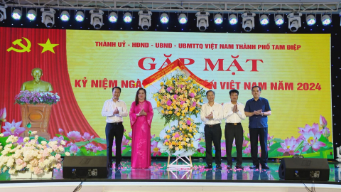 TP.Tam Điệp gặp mặt kỷ niệm ng&agrave;y Doanh nh&acirc;n Việt Nam