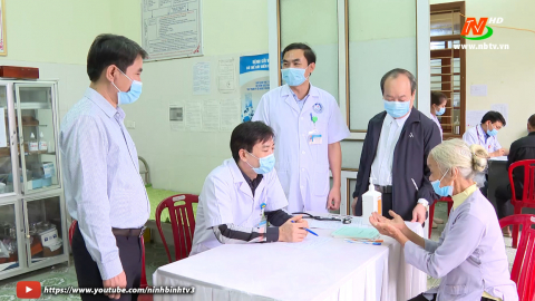 Kh&aacute;m bệnh, cấp thuốc miễn ph&iacute; tại x&atilde; Kh&aacute;nh Nhạc