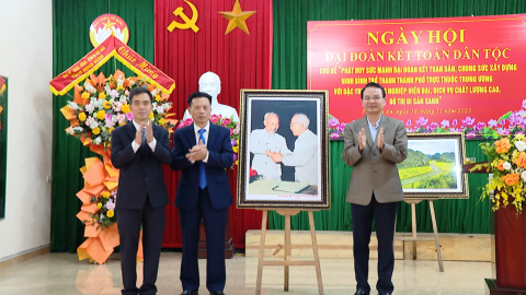 Ng&agrave;y hội Đại đo&agrave;n kết to&agrave;n d&acirc;n tộc ở Tổ d&acirc;n phố T&acirc;n An, phường Hoa Lư