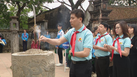 D&acirc;ng hương b&aacute;o c&ocirc;ng d&acirc;ng B&aacute;c