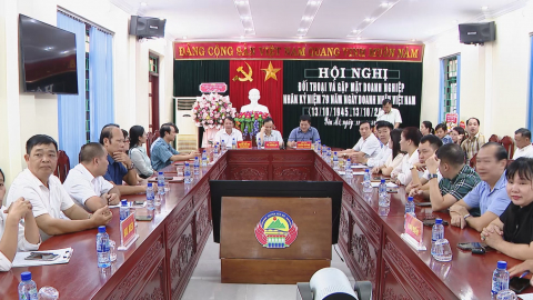 Y&ecirc;n M&ocirc; gặp mặt kỷ niệm ng&agrave;y Doanh nh&acirc;n Việt Nam
