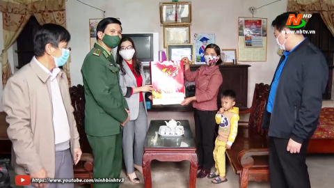 Mang m&ugrave;a xu&acirc;n đến với người d&acirc;n kh&oacute; khăn khu vực bi&ecirc;n giới biển