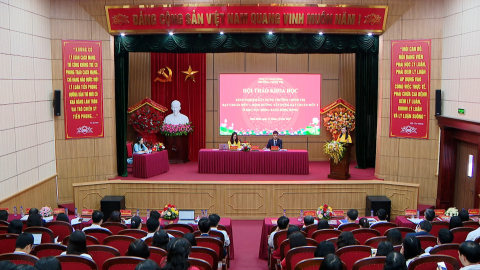 Hội thảo khoa học "Kinh nghiệm x&acirc;y dựng trường ch&iacute;nh trị đạt chuẩn mức 1"