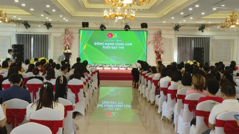 Hội thảo &ldquo;Đồng h&agrave;nh c&ugrave;ng con tuổi dậy th&igrave;&rdquo;