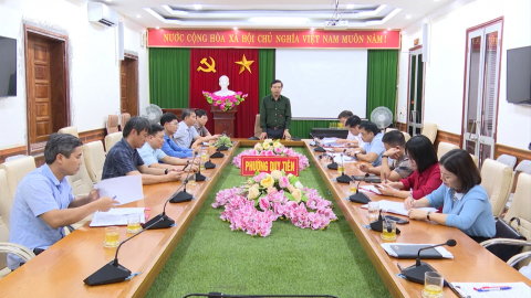 Đồng ch&iacute; Ph&oacute; Chủ tịch thường trực HĐND tỉnh kiểm tra c&ocirc;ng t&aacute;c ph&ograve;ng, chống b&atilde;o số 3