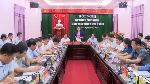 Ban Thường vụ Tỉnh ủy l&agrave;m việc với Ban Thường vụ Huyện ủy Hoa Lư