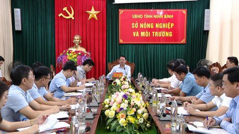 Đồng ch&iacute; B&iacute; thư Tỉnh ủy Đặng Xu&acirc;n Phong l&agrave;m việc với một số đơn vị