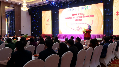Gặp mặt đội ngũ tr&iacute; thức Ninh B&igrave;nh