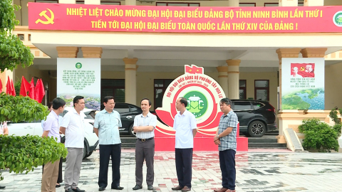 Đẩy mạnh tuy&ecirc;n truyền ch&agrave;o mừng Đại hội đại biểu Đảng bộ tỉnh lần thứ I