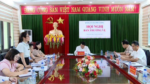 Ph&uacute; Long cho &yacute; kiến v&agrave;o dự thảo Đề &aacute;n sắp xếp, tổ chức lại th&ocirc;n, bản tr&ecirc;n địa b&agrave;n