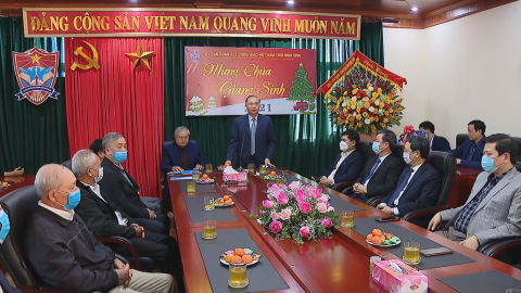 Đồng ch&iacute; Trần Hồng Quảng thăm, ch&uacute;c mừng Gi&aacute;ng sinh