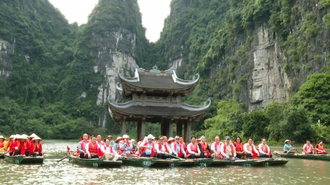 Đo&agrave;n đại biểu cấp cao Quốc hội Hungary thăm Ninh B&igrave;nh.