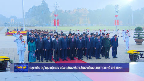Đại biểu dự Đại hội XIV của Đảng v&agrave;o Lăng viếng Chủ tịch Hồ Ch&iacute; Minh