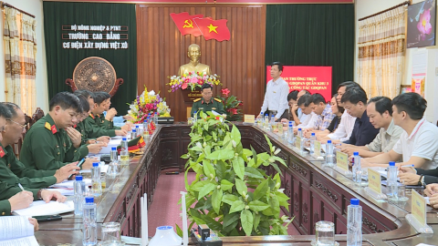 Kiểm tra c&ocirc;ng t&aacute;c gi&aacute;o dục QPAN tại trường Cao đẳng Cơ điện X&acirc;y dựng Việt X&ocirc;