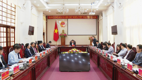 Đ&ocirc;n đốc triển khai lấy &yacute; kiến nh&acirc;n d&acirc;n đối với dự thảo luật đất đai ( sửa đổi )