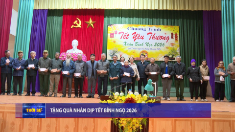 Tặng qu&agrave; nh&acirc;n dịp Tết B&iacute;nh Ngọ 2026
