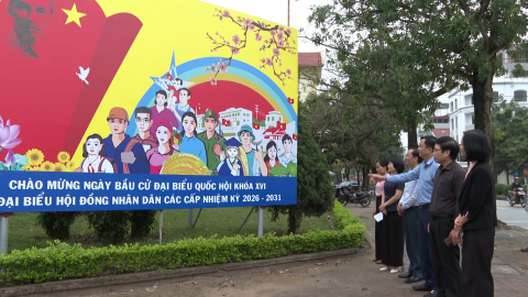 Kiểm tra c&ocirc;ng t&aacute;c tuy&ecirc;n truyền bầu cử