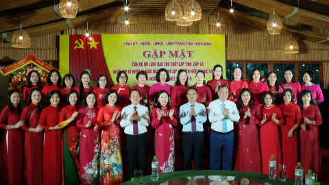 Gặp mặt c&aacute;n bộ nữ l&atilde;nh đạo chủ chốt cấp tỉnh, cấp x&atilde; nh&acirc;n kỷ niệm Ng&agrave;y th&agrave;nh lập Hội LHPN Việt Nam