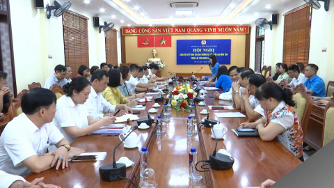 C&ocirc;ng bố quyết định th&agrave;nh lập c&ocirc;ng đo&agrave;n x&atilde; Thanh Li&ecirc;m, x&atilde; Vĩnh Trụ, x&atilde; Cổ Lễ, phường Trung Sơn