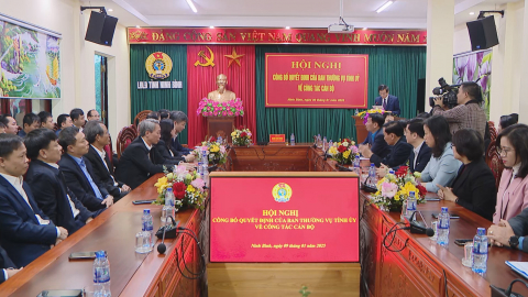 C&ocirc;ng bố quyết định của Ban Thường vụ Tỉnh ủy về c&ocirc;ng t&aacute;c c&aacute;n bộ