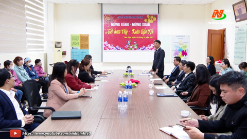 Đồng ch&iacute; Ph&oacute; Chủ tịch UBND tỉnh thăm, ch&uacute;c Tết tại th&agrave;nh phố Tam Điệp