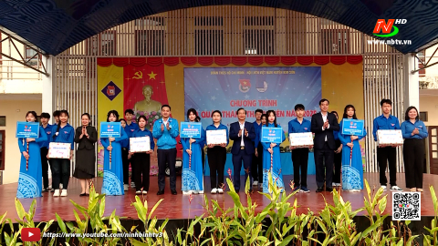 Huyện đo&agrave;n Kim Sơn ra qu&acirc;n Th&aacute;ng Thanh ni&ecirc;n 2025