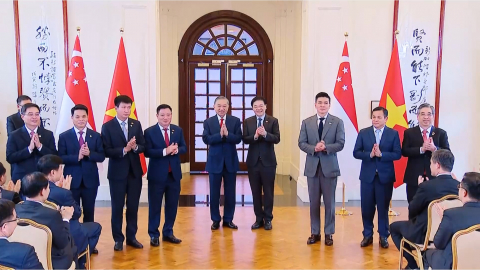 Đồng ch&iacute; B&iacute; thư Tỉnh ủy Trần Huy Tuấn tham gia Đo&agrave;n đại biểu cấp cao Việt Nam thăm v&agrave; l&agrave;m việc cấp Nh&agrave; nước tại Cộng h&ograve;a Singapore