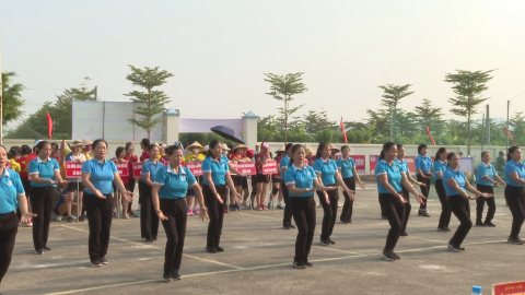 Khai mạc Giải b&oacute;ng chuyền hơi nữ huyện Gia Viễn