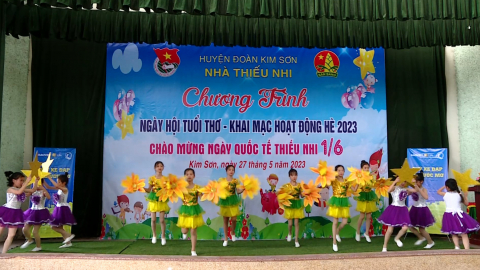 Ng&agrave;y hội tuổi thơ tại huyện Kim Sơn
