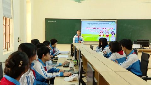 Ph&aacute;t triển m&ocirc; h&igrave;nh c&acirc;u lạc bộ tiếng Anh trong trường học