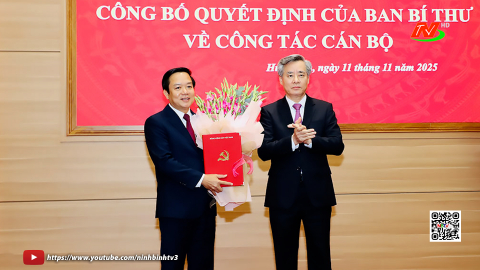 C&ocirc;ng bố Quyết định của Ban B&iacute; thư về c&ocirc;ng t&aacute;c c&aacute;n bộ