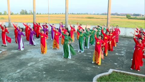 Đồng h&agrave;nh c&ugrave;ng phụ nữ ph&aacute;t triển to&agrave;n diện