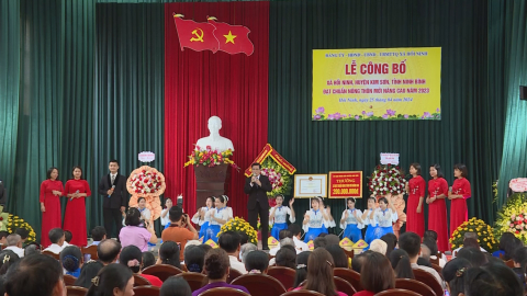 Hồi Ninh tổ chức lễ c&ocirc;ng bố x&atilde; đạt chuẩn n&ocirc;ng th&ocirc;n mới n&acirc;ng cao năm 2023