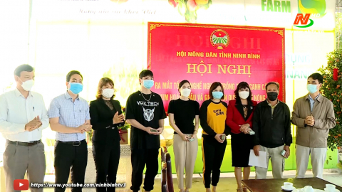 Giao vốn cho hội vi&ecirc;n n&ocirc;ng d&acirc;n ph&aacute;t triển sản xuất