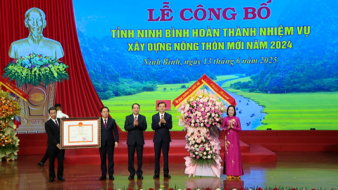 Lễ c&ocirc;ng bố tỉnh Ninh B&igrave;nh ho&agrave;n th&agrave;nh nhiệm vụ x&acirc;y dựng n&ocirc;ng th&ocirc;n mới năm 2024