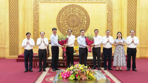 Đo&agrave;n c&ocirc;ng t&aacute;c của Tỉnh Th&aacute;i Nguy&ecirc;n thăm v&agrave; l&agrave;m việc tại Tỉnh ủy Ninh B&igrave;nh