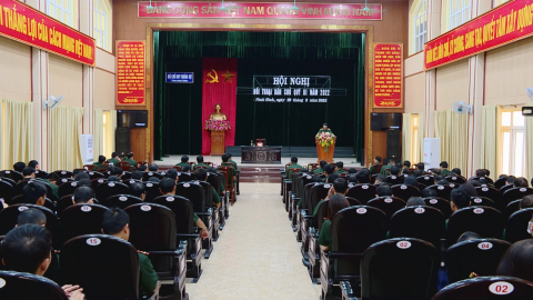 Bộ CHQS tỉnh đối thoại d&acirc;n chủ với c&aacute;n bộ, chiến sỹ